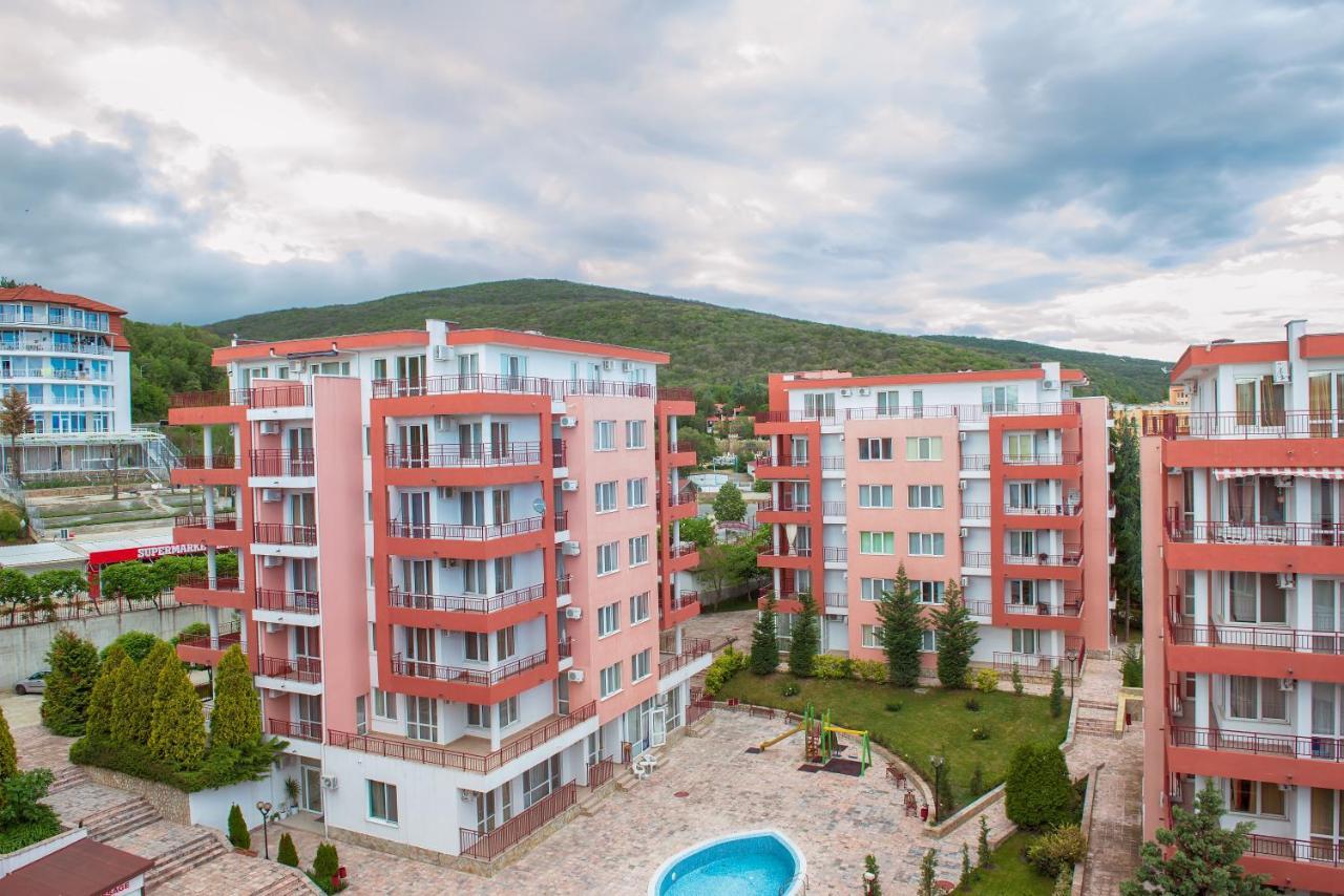 Privilege Beach Apartments سفيتي فلاس المظهر الخارجي الصورة