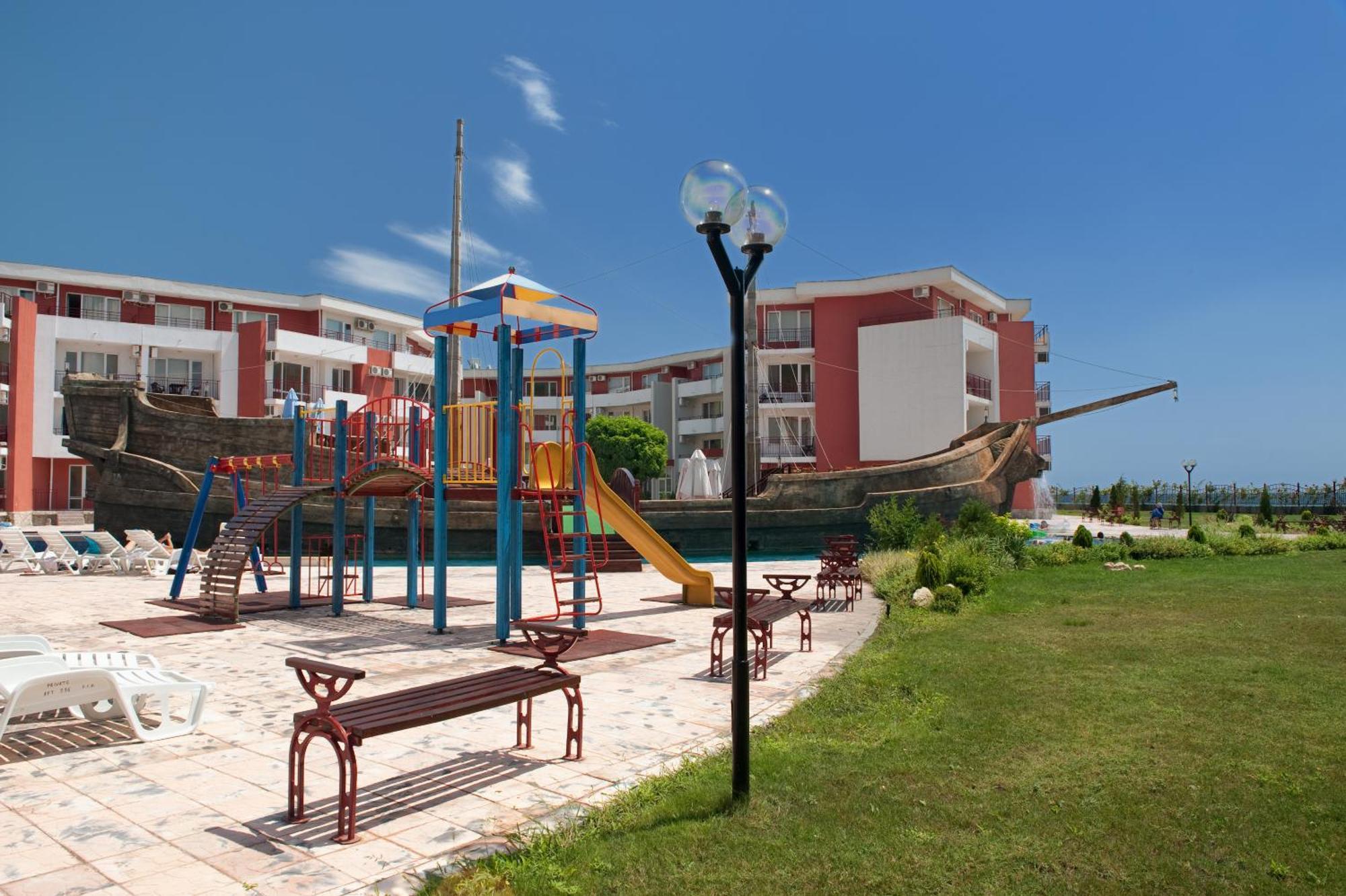 Privilege Beach Apartments سفيتي فلاس المظهر الخارجي الصورة