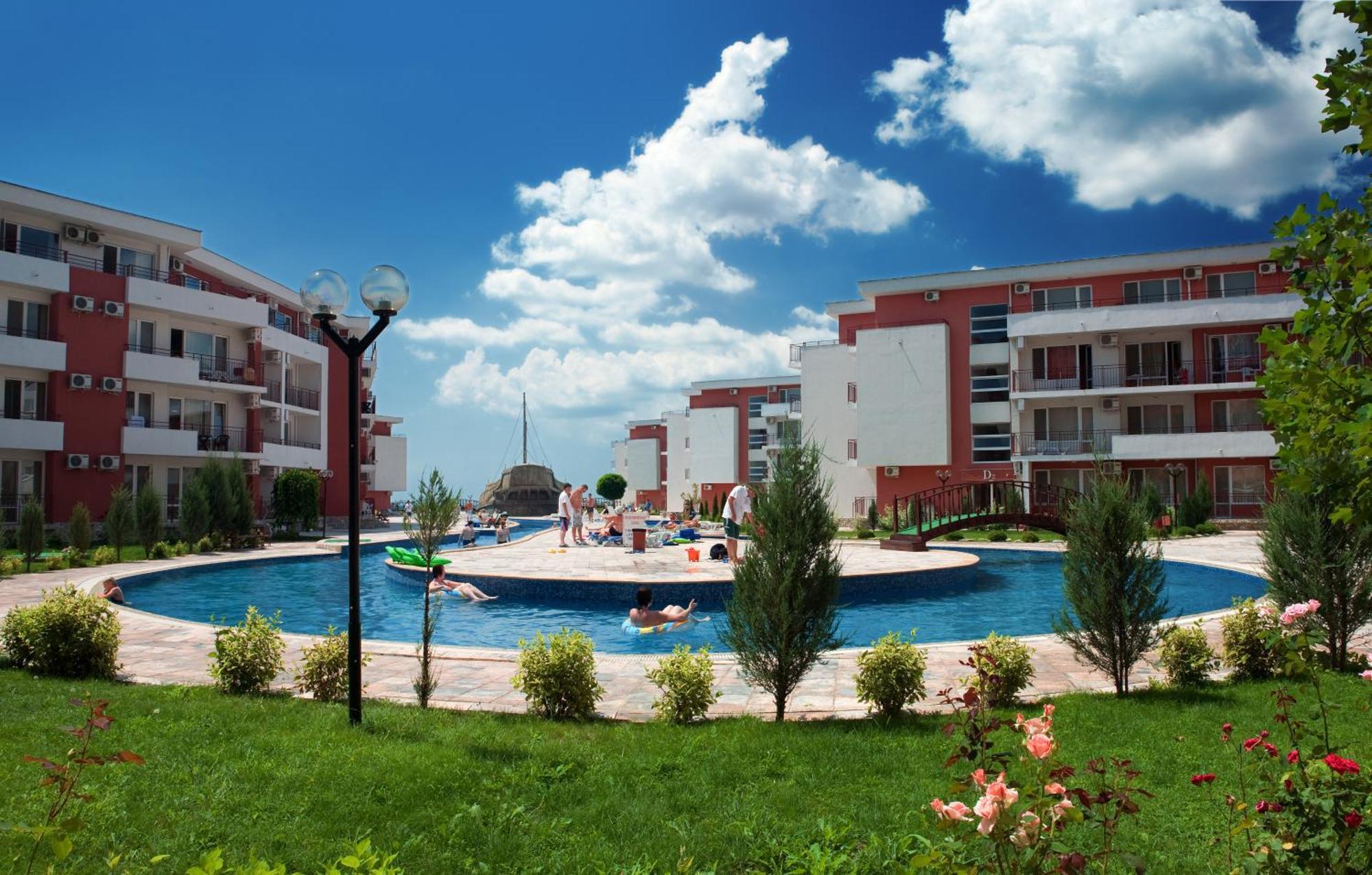 Privilege Beach Apartments سفيتي فلاس المظهر الخارجي الصورة